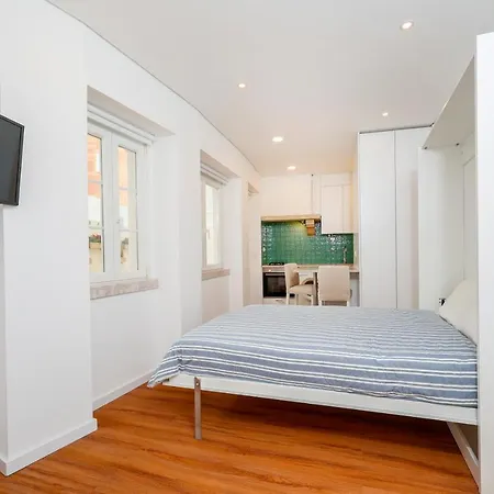 7ti7 Telhal With A Lovely Backyard Apartment