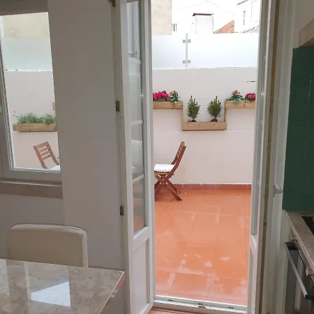 Apartment 7ti7 Telhal With A Lovely Backyard *