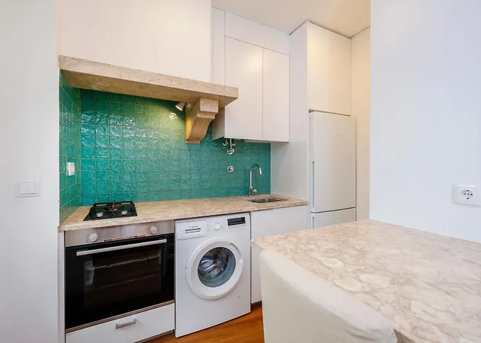 7ti7 Telhal With A Lovely Backyard