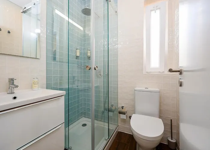 7ti7 Telhal With A Lovely Backyard Apartment