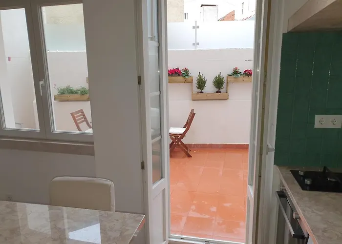 Apartment 7ti7 Telhal With A Lovely Backyard *