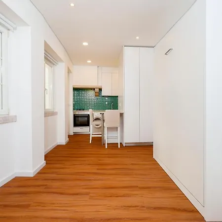 Apartamento 7ti7 Telhal With A Lovely Backyard