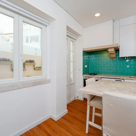 7ti7 Telhal With A Lovely Backyard Apartment Lisbon